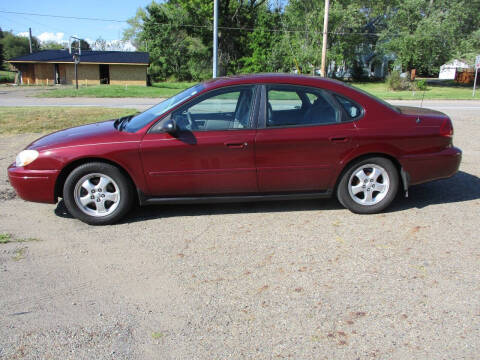 2005 Ford Taurus for sale at Taylor Auto Sales in Canton OH