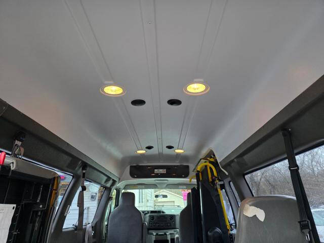2012 Ford E-Series E-350 SD