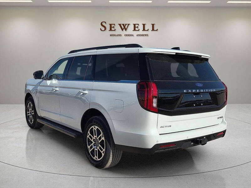 2025 Ford Expedition Active