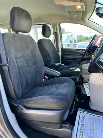2016 Dodge Grand Caravan American Value Package