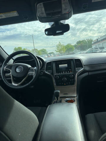 2017 Jeep Grand Cherokee Laredo