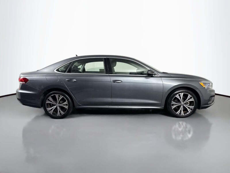 2022 Volkswagen Passat SE