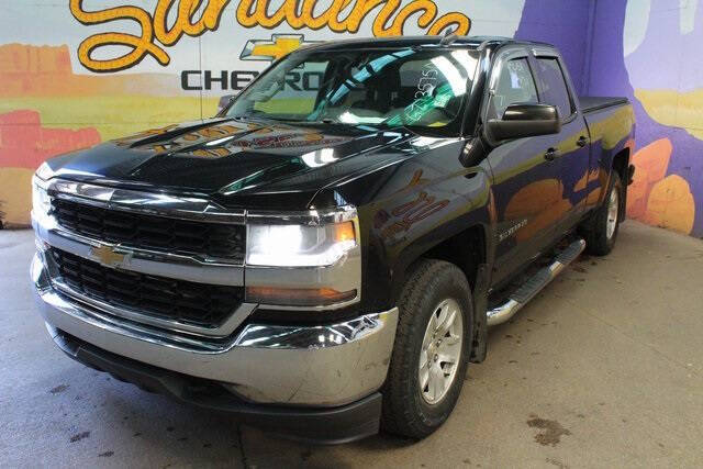 Used 2016 Chevrolet Silverado 1500 LT with VIN 1GCVKREC7GZ135750 for sale in Grand Ledge, MI