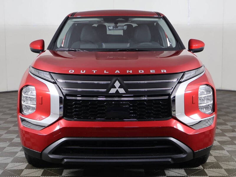 2025 Mitsubishi Outlander ES