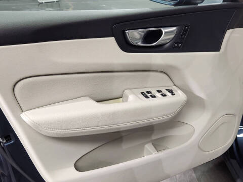 2021 Volvo XC60 T5 Momentum