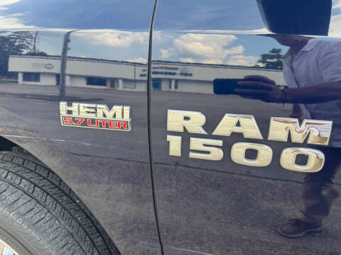 2017 RAM 1500 SLT