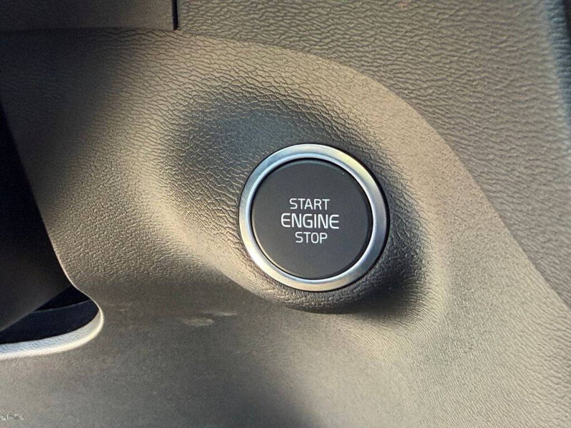 2026 Volvo XC40 B5 Core