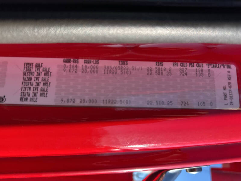 2005 Freightliner M2 106