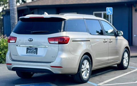 2015 Kia Sedona LX