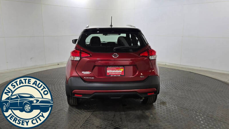 2019 Nissan Kicks SR