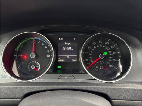 2016 Volkswagen e-Golf SE