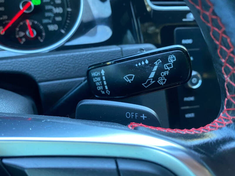 2018 Volkswagen Golf GTI S