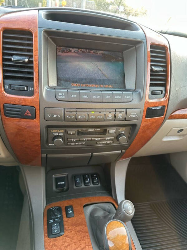 2005 Lexus GX 470 photo 15