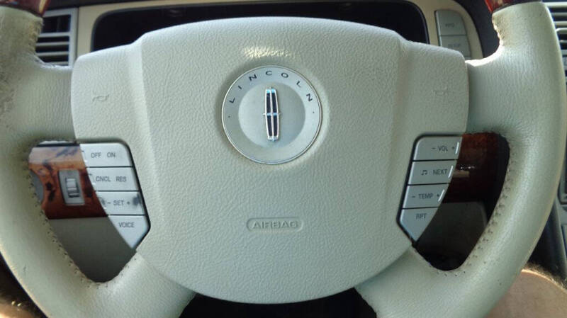 2005 Lincoln Navigator Luxury