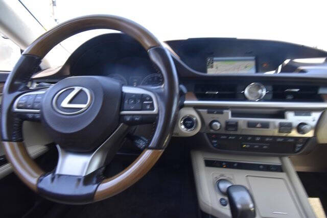 2018 Lexus ES 300h