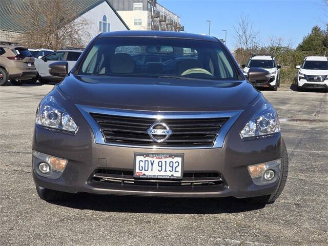 2013 Nissan Altima Sedan SV photo 11