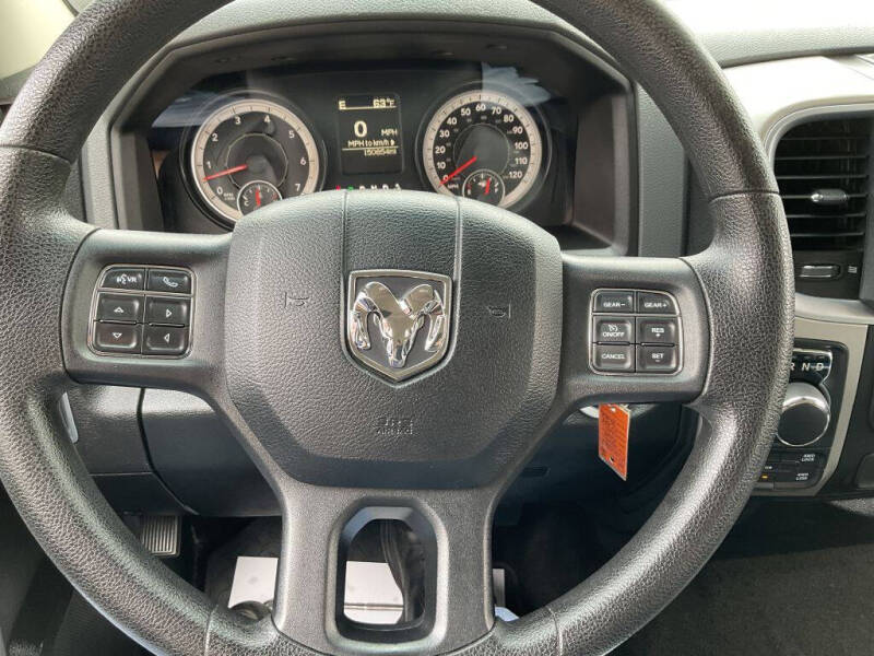 2016 RAM 1500 SLT