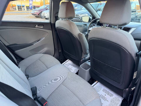 2017 Hyundai Accent SE