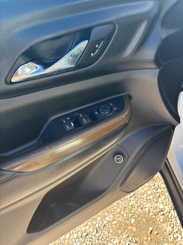 2017 GMC Acadia SLE-2