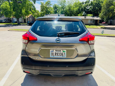 2020 Nissan Kicks S