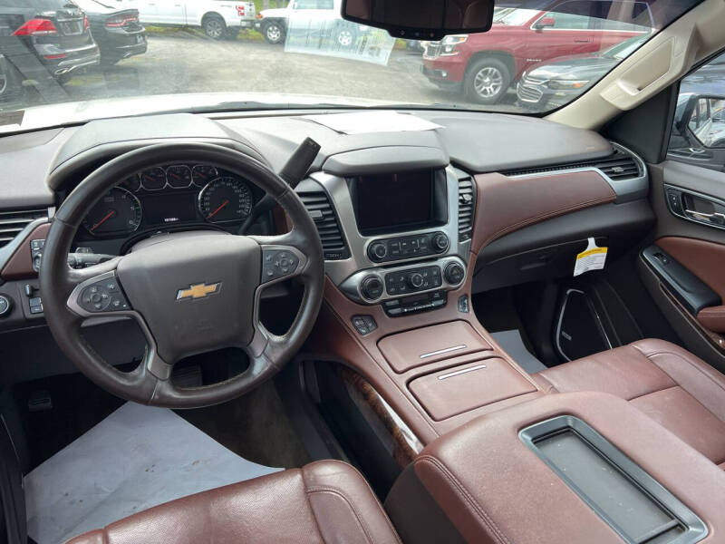 2015 Chevrolet Tahoe LTZ photo 11