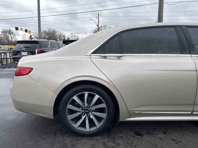 2017 Lincoln Continental Premiere