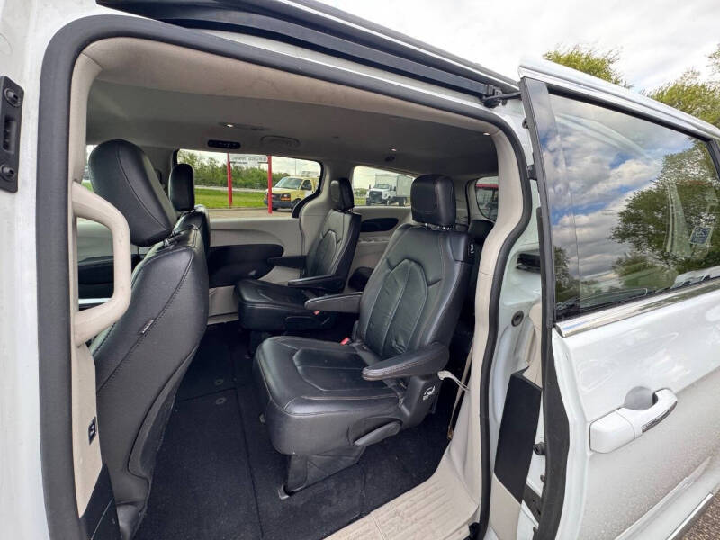 2017 Chrysler Pacifica Touring Plus