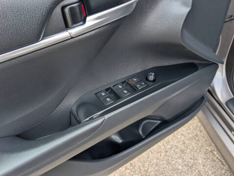 2018 Toyota Camry Hybrid LE