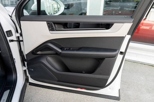 2024 Porsche Cayenne