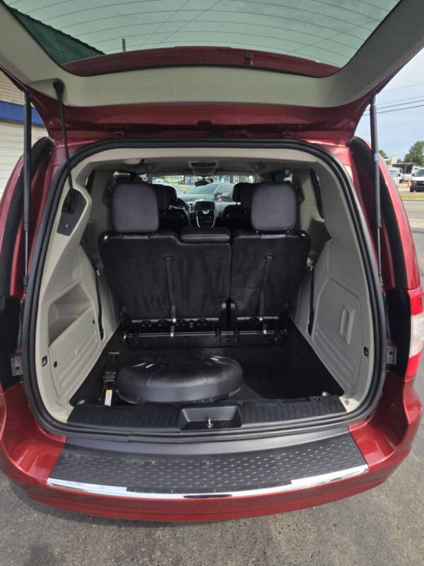 2014 Chrysler Town and Country Touring