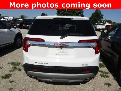 2023 GMC Acadia SLT