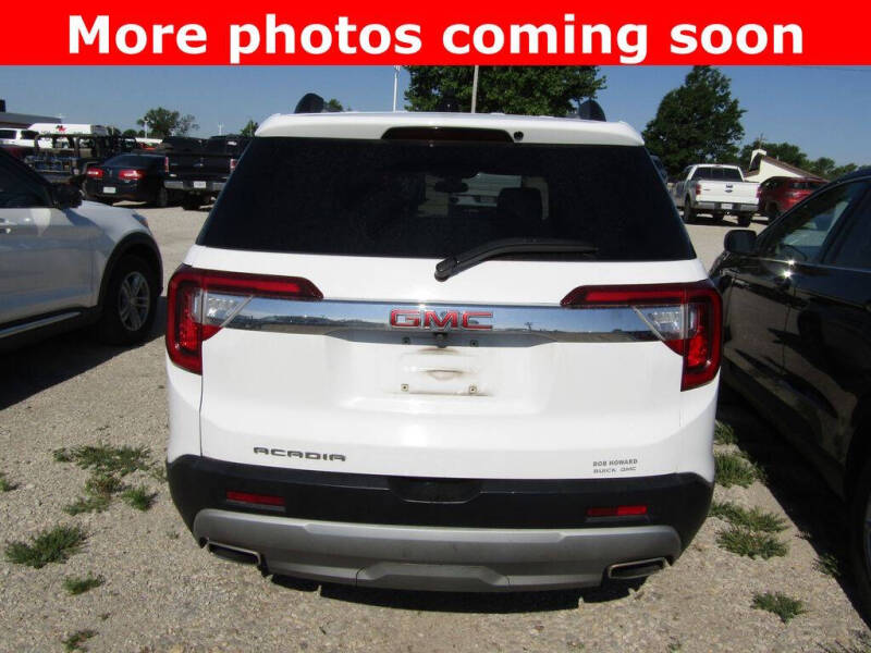 2023 GMC Acadia SLT