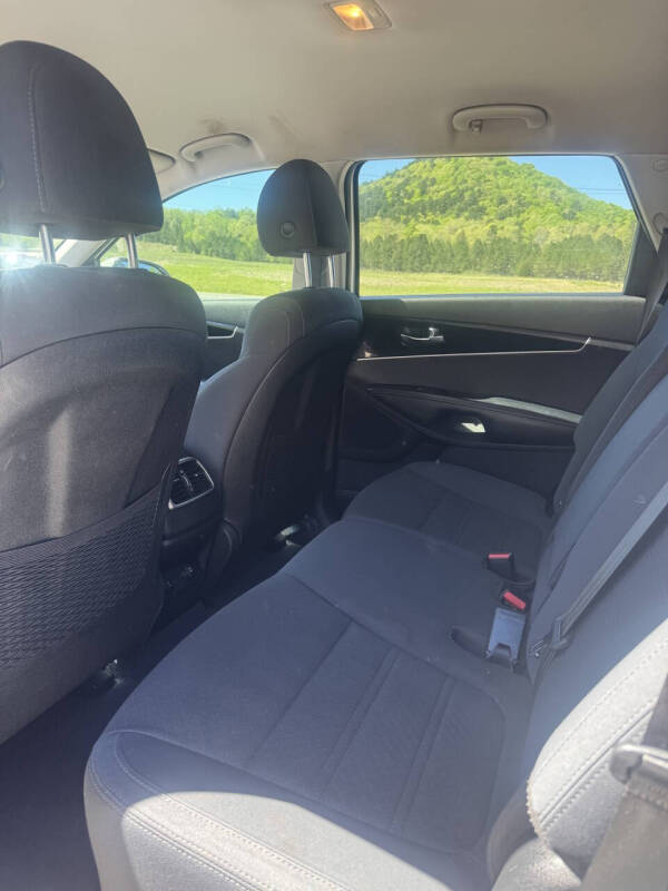 2019 Kia Sorento LX V6