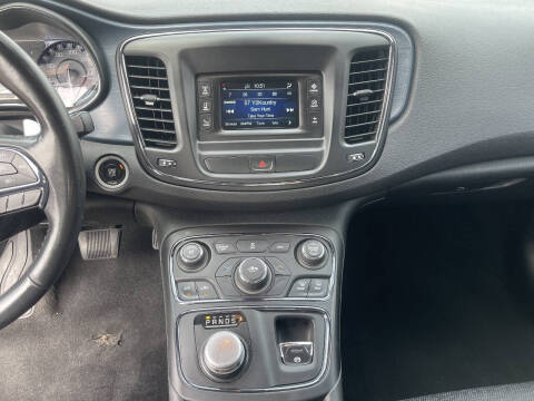 2015 Chrysler 200 S