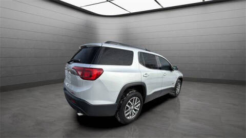 2017 GMC Acadia SLE-2