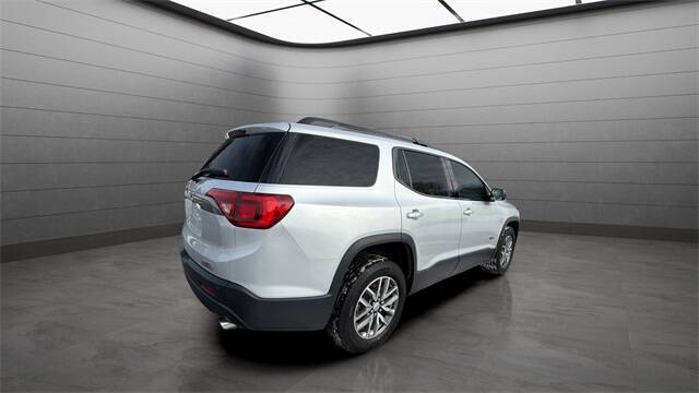 2017 GMC Acadia SLE-2