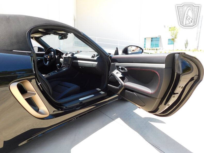 2021 Porsche 718 Boxster