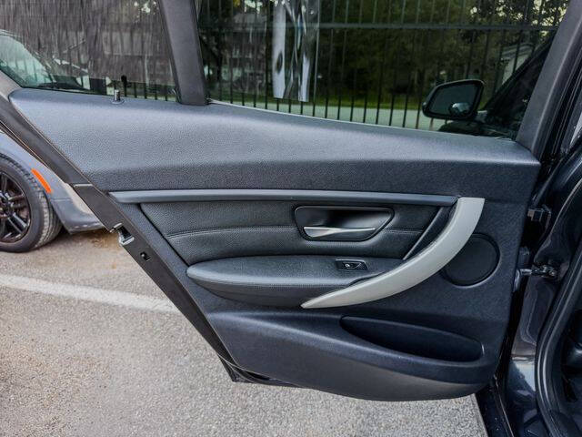 2012 BMW 3 Series 328i