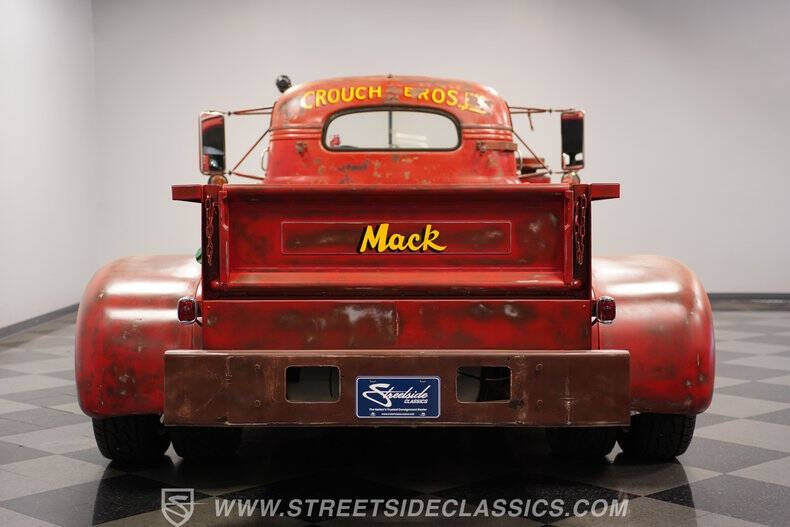 1960 Mack B-Series