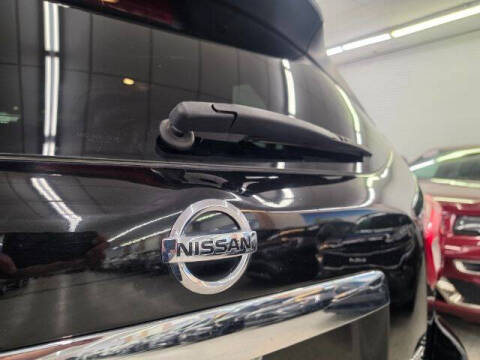 2017 Nissan Pathfinder SV