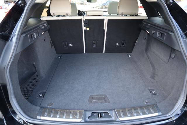 2019 Jaguar F-PACE 30t Prestige