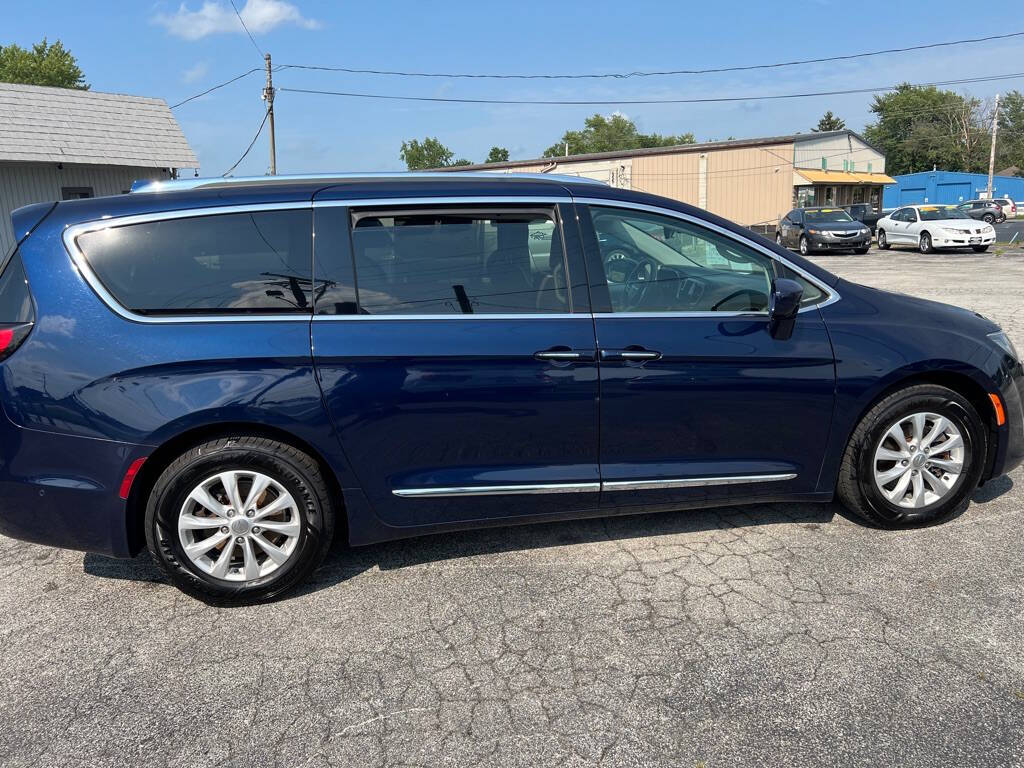 2018 Chrysler Pacifica for sale at Access Auto Wholesale & Leasing in Lowell, IN