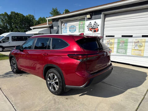 2023 Toyota Highlander L