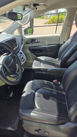 2023 Chrysler Pacifica Touring L