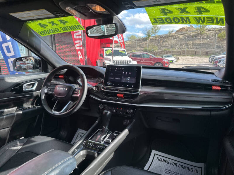 2025 Jeep Compass Trailhawk