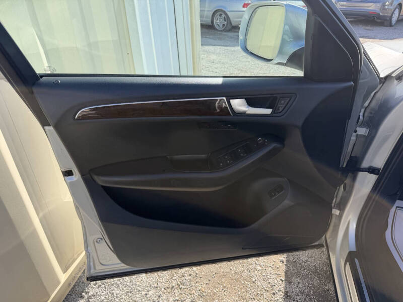 2011 Audi Q5 2.0T quattro Premium Plus