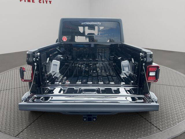 2026 Jeep Gladiator Willys
