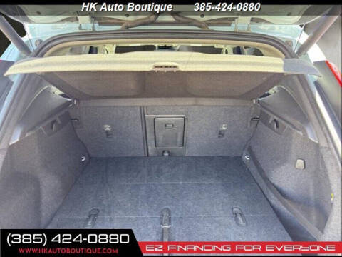 2019 Volvo XC40 T5 Momentum