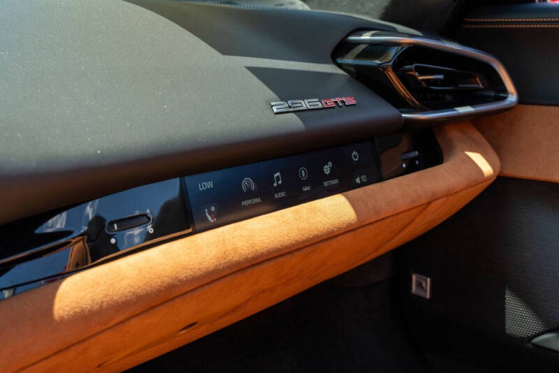 2024 Ferrari 296 GTS