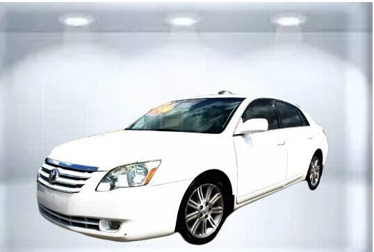 2005 Toyota Avalon for sale at LIFE AFFORDABLE AUTO SALES in Columbus OH